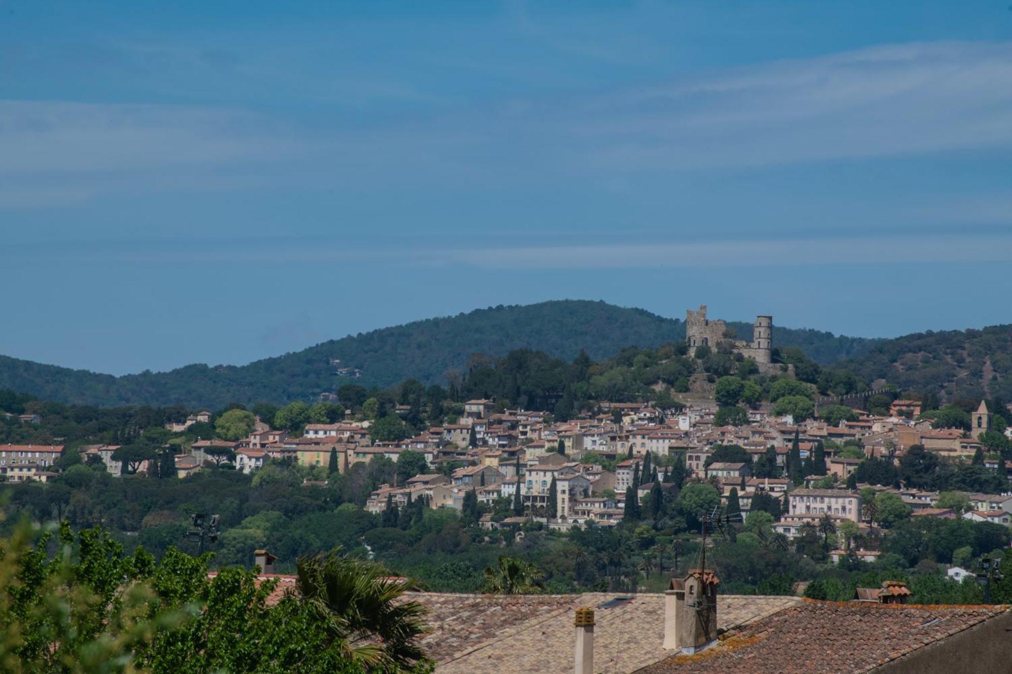 ホテル Ibis Golfe De Saint-Tropez コゴラン エクステリア 写真